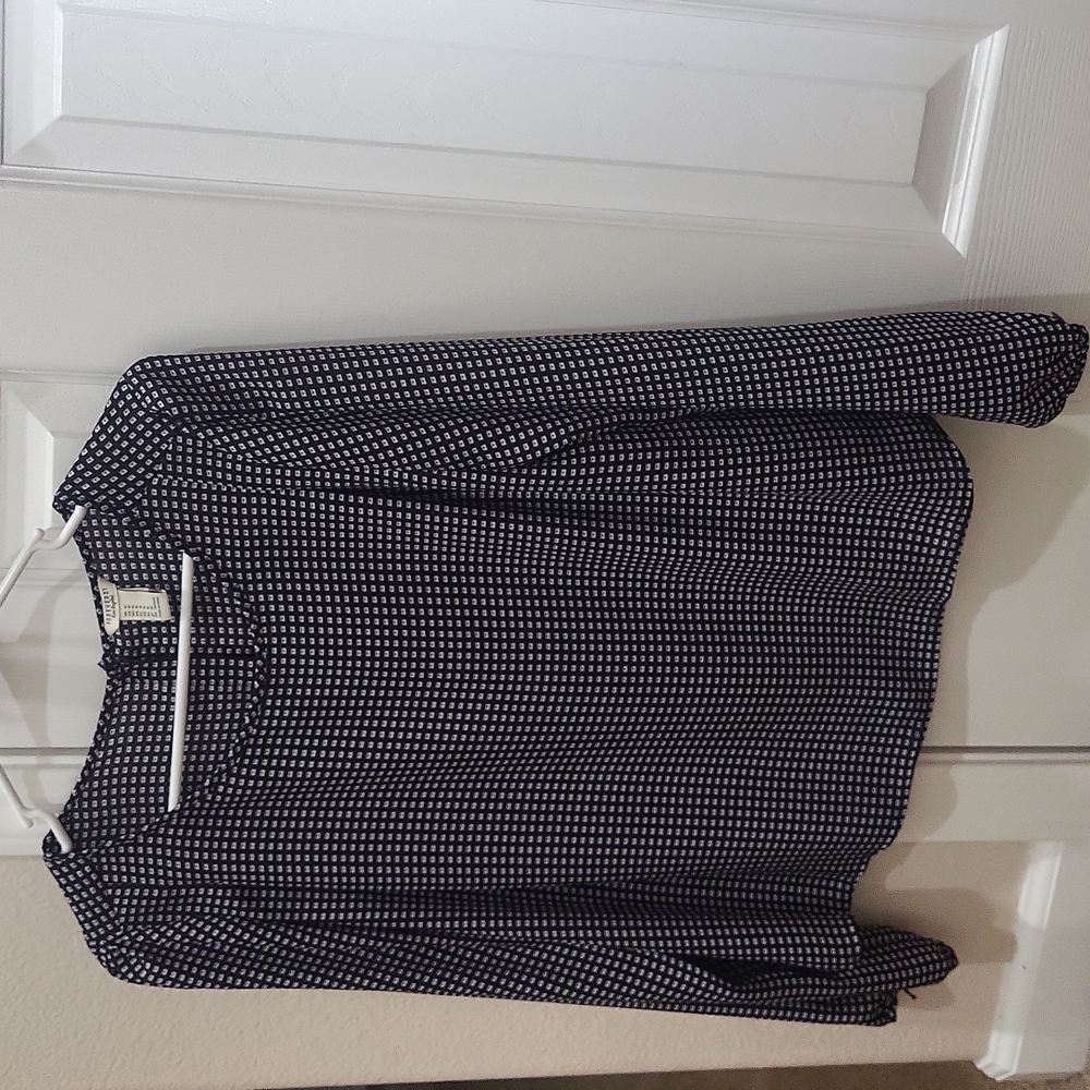 Forever 21 back button top